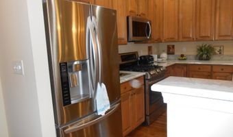 4 HIDDEN LAKE Cir, Barnegat, NJ 08005