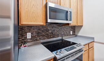 909 7th Ave SE 6, Altoona, IA 50009