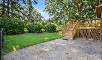 5324 Cheval Pl, Charlotte, NC 28205