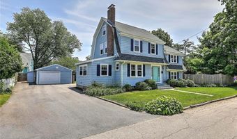 4 Harlem St, East Providence, RI 02916
