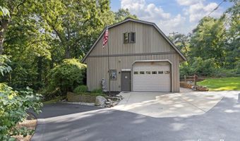 86 Carl Dr NE, Ada, MI 49301