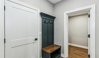 324 W Boxthorn Dr, Andover, KS 67002