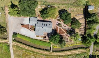 2140 N Valley View Rd, Ashland, OR 97520