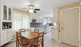 97 Castle Rd, Bristol, CT 06010