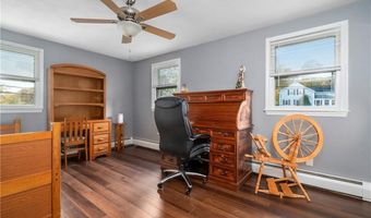 25 Manville Hill Rd, Cumberland, RI 02864