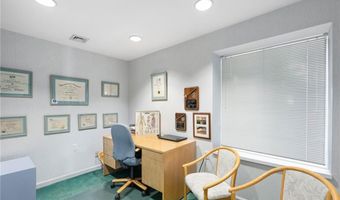 970 Hope St, Bristol, RI 02809