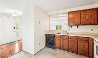 44049 FERNCLIFF Ter, Ashburn, VA 20147