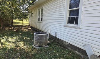 909 W 4th St, Bicknell, IN 47512