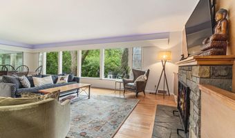 2659 Bedford Rd, Ann Arbor, MI 48104