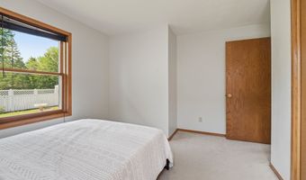 1917 E GLENDALE Ave, Appleton, WI 54911