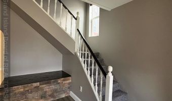 903 L St, Aurora, NE 68818