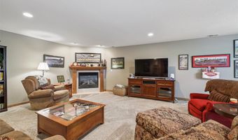 4103 NE Briarwood Dr, Ankeny, IA 50021