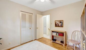 4203 KINGS MILL Ln, Annandale, VA 22003