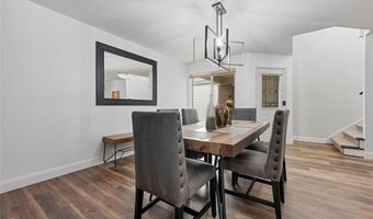 1710 Ridgeview Circle Dr, Ballwin, MO 63021