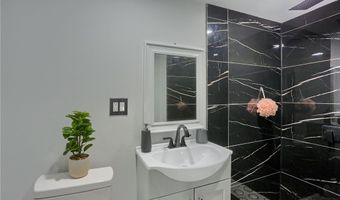 1703 Vanburen St, Aliquippa, PA 15001
