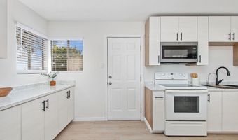 1198 Nordahl Rd, Escondido, CA 92026