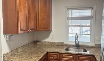 491 N LATHAM St N, Alexandria, VA 22304