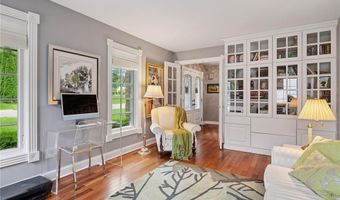 1511 Colleen Ave, Arden Hills, MN 55112