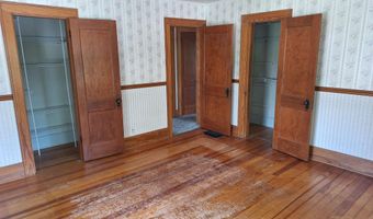 218 Dearborn St, Berne, IN 46711
