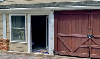 225 Pearl St, Beach Haven, NJ 08008
