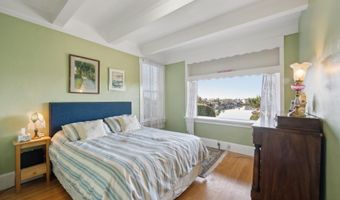 2000 CLINTON Ave, Alameda, CA 94501