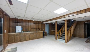 550 Greentree Ln NE, Ada, MI 49301