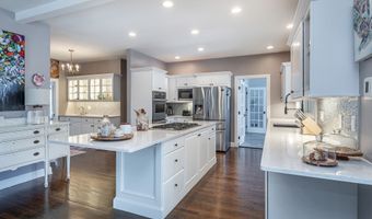 4 Sunrise Ln, Bridgewater, CT 06752