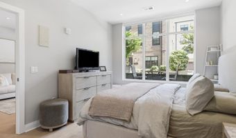 925 FAIRFAX St N 102, Alexandria, VA 22314
