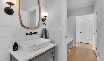 33 Amherst Dr, Bayville, NJ 08721