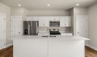 4007 NE 3rd St, Ankeny, IA 50021