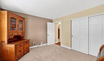 740 Woodside Trails Dr 103, Ballwin, MO 63021