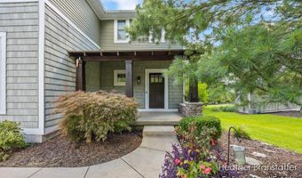 4936 W Village Trl SE, Ada, MI 49301
