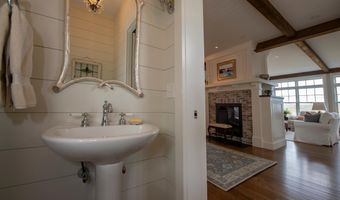 68 Ridge Rd, Ashland, NH 03217