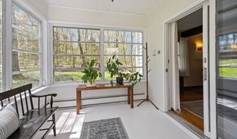111 Lebanon Rd, Bethany, CT 06524