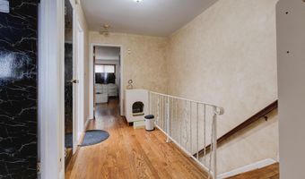 4 SUNSET Ave, Bayonne, NJ 07002