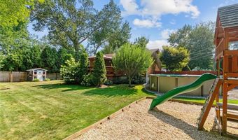 72 Winifred Ave, Warwick, RI 02889