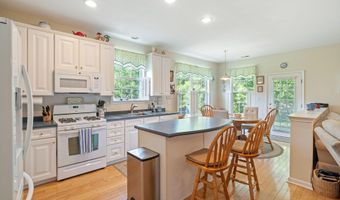 8 Spout Ter, Barnegat, NJ 08005