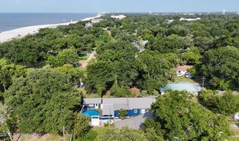 963 Schwan Ct, Biloxi, MS 39530
