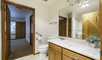 833 Cobblestone Ct, Ashland, OR 97520