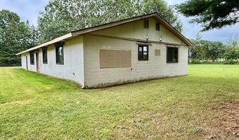 7428 Hough Rd, Almont, MI 48003