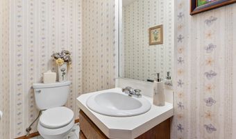 1334 W CLOVERDALE Dr, Appleton, WI 54914