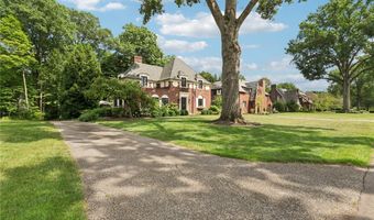 227 Overwood Rd, Akron, OH 44313
