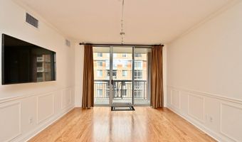 1020 N HIGHLAND St 807, Arlington, VA 22201