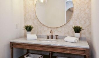 6717 Alta Vista Dr, Rancho Palos Verdes, CA 90275