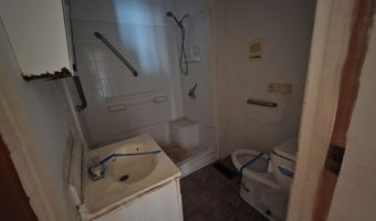 206 Harlem St, Bishopville, SC 29010