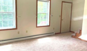 9 Crate Ln, Canaan, NH 03741