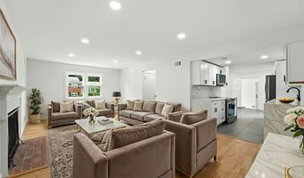 2339 N POWHATAN St, Arlington, VA 22205
