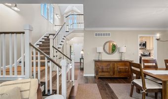 35 Ridgeview Circle Ct, Ballwin, MO 63021