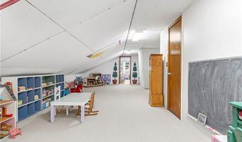 133 Tupelo Hill Dr, Cranston, RI 02920