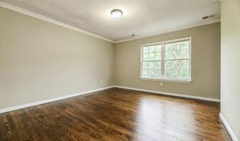 11 Water St, Aberdeen, NJ 07747